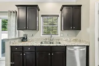 100 Duval Lane, New Bern, NC 28560 – photo 22: 22 - Kitchen