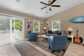 133 Doe Drive, Emerald Isle, NC 28594 – photo 3: Living room with great natural light