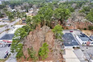 Rocky Mount – photo 2: Front