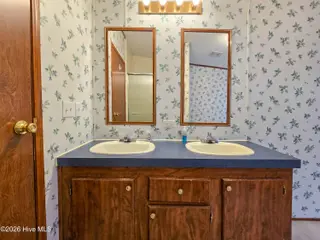 107 Bluebird Drive, Elizabeth City, NC 27909 – photo 13: Primary Bathroom
