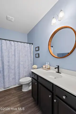 231 Holly Grove Court E, Jacksonville, NC 28540 – photo 23: Hallway Full Bathroom