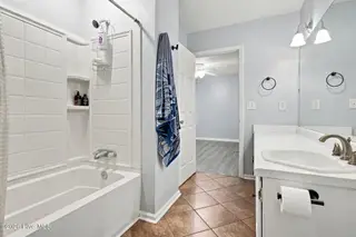 114 NW 23rd Street, Oak Island, NC 28465 — 2-bedroom home in Pinners Point, Oak Island, NC, photo 15 of 32: 14-web-or-mls-DSC09348
