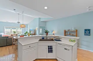 5136 Elton Drive SE, Southport, NC 28461 — 2-bedroom townhome in South Harbour Village, Southport, NC, photo 8 of 36