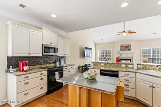 170 Bellwood Circle, Sunset Beach, NC 28468 – photo 14: kahunaphoto.com 15 of 30