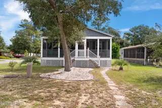 138 NE 74th Street, Oak Island, NC 28465 — 3-bedroom home, Oak Island, NC, photo 4 of 44