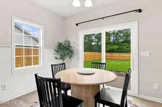 140 Crooked Run Drive, New Bern, NC 28560 – photo 6: Dining Area