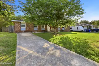 607 Oakwood Avenue, Jacksonville, NC 28546 – photo 5: 607oakwoodave_005