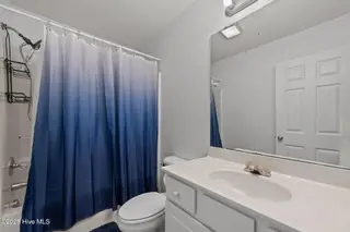 4144 Brook Creek Lane B, Greenville, NC 27858 – photo 22: 43-web-or-mls-LHV_9997