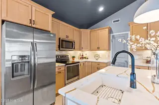 725 Ocracoke Drive, Wilmington, NC 28412 – photo 13: 21-web-or-mls-BTS05801
