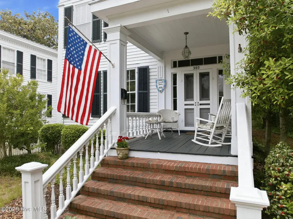 307 Ann Street, Beaufort, NC 28516 – photo 1 of 48: 6-web-or-mls-307 ann st 006