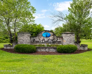 218 Shoreview Drive, New Bern, NC 28562 – photo 5: 218 Shoreview Drive, New Bern, NC 28562