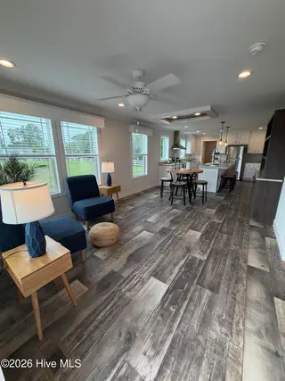 880 Yaupon Drive SW, Calabash, NC 28467 — 3-bedroom manufactured home in Clariday Estates, Calabash, NC, photo 4 of 23