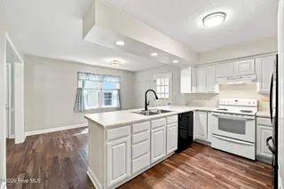 110 Bristol Lane, Havelock, NC 28532 – photo 21: Kitchen