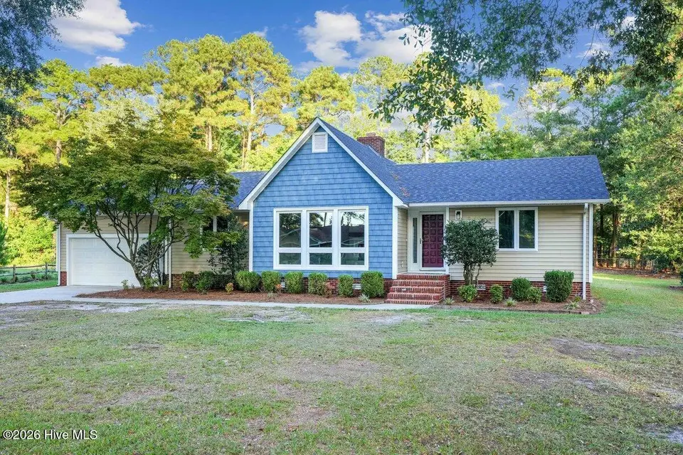 4419 Lauradale Drive, Pink Hill, NC 28572 – photo 1 of 30: 4419 Lauradale Dr-5