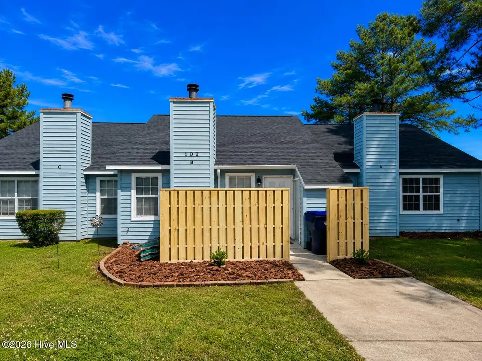 102 Witten Circle B, Havelock, NC 28532 — 2-bedroom townhome in Smallwoods, Havelock, NC, photo 1 of 17