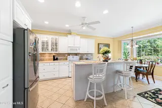 102 Fairway Drive W, Morehead City, NC 28557 – photo 16: Kitchen