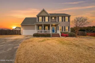 102 Creek Court, Elizabeth City, NC 27909 – photo 1: 1-web-or-mls-14_Creek Ct_KarianM_FullSiz