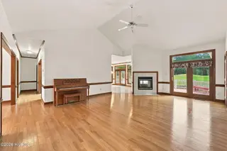 1235 Pine Valley Drive, New Bern, NC 28562 – photo 15: 14-web-or-mls-0C0A6080_edit