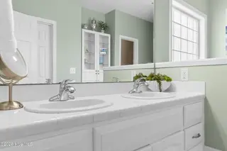 1401 E Oak Island Drive, Oak Island, NC 28465 – photo 16: 21-web-or-mls-cammediallc.com (43 of 54)