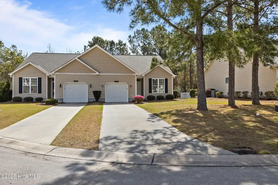 3303 Hogan Court B, Morehead City, NC 28557 – photo 1 of 29: 1-web-or-mls-1S3A9386