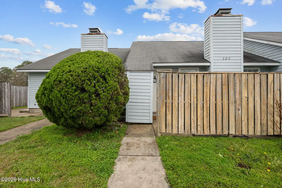 126 Witten Circle B, Havelock, NC 28532 — 2-bedroom townhome in Smallwoods-Hunters Landing, Havelock, NC, photo 1 of 28: 4-web-or-mls-DSC_4244