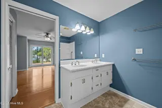 5504 Gondolier Drive, New Bern, NC 28560 – photo 23: 25-web-or-mls-DSC_3852