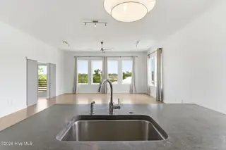 314 Davis Street Unit 301, Wilmington, NC 28401 — 2-bedroom condo in Downtown, Wilmington, NC, photo 23 of 60
