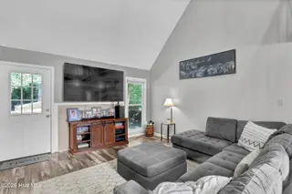 917 Mandarin Trail, Jacksonville, NC 28540 — 3-bedroom home in South Creek, Jacksonville, NC, photo 9 of 51
