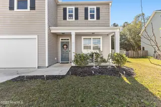 733 Avington Lane NE, Leland, NC 28451 – photo 4: Welcoming Covered Front Porch