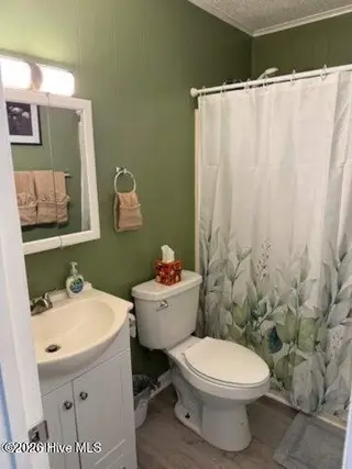 210 Shipman Road Bldg I, Havelock, NC 28532 – photo 22: 210 SHIPMAN BATHROOM