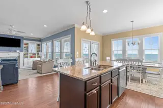 911 Ocean Boulevard W, Holden Beach, NC 28462 – photo 11: 7-web-or-mls-DSC09002