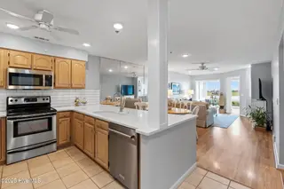 1916 Inlet Village Circle SW Unit 3a, Ocean Isle Beach, NC 28469 — 2-bedroom condo in Inlet Wacche, Ocean Isle Beach, NC, photo 4 of 38: Kitchen