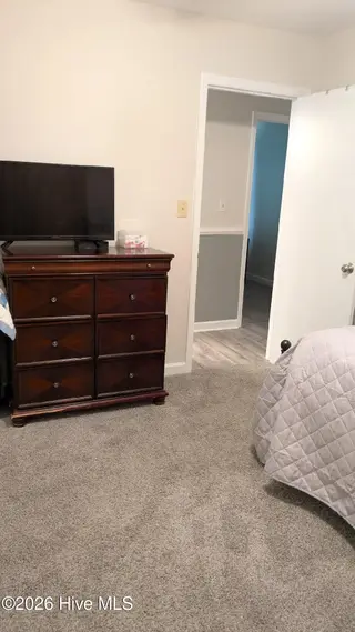 319 Oak Grove Avenue, Greenville, NC 27834 – photo 12: bed1_b