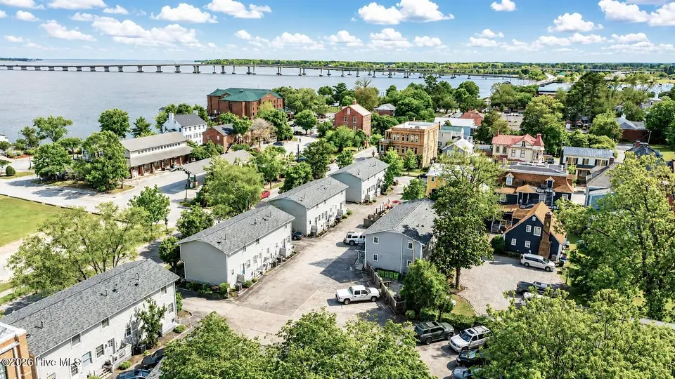 315 River Walk, New Bern, NC 28560 – photo 1 of 22: IMG_0504