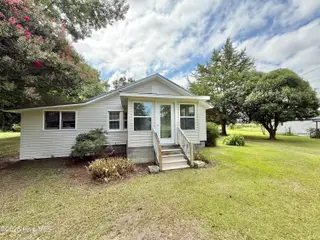 617 Johnson Ch Road, Warsaw, NC 28398 — 2-bedroom home in Warsaw, Warsaw, NC, photo 2 of 26: IMG_7196