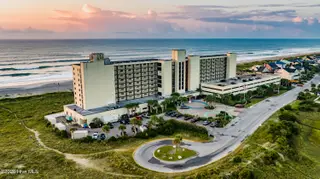 2700 N Lumina Avenue 209, Wrightsville Beach, NC 28480 — 1-bedroom condo in Shell Island Resort, Wrightsville Beach, NC, photo 3 of 24: Shell Island Resort #209 3