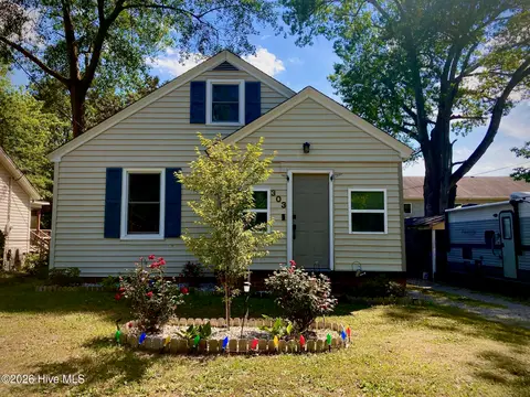 303 E 11th Street, Washington