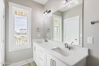 723 N Topsail Drive, Surf City, NC 28445 – photo 23: IMG_7939