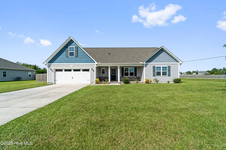 600 Osprey Landing Drive, Holly Ridge, NC 28445 – photo 1 of 34: Front