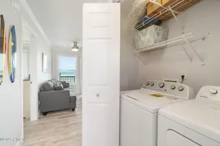 405 Ocean Drive, Emerald Isle, NC 28594 – photo 18: 24-web-or-mls-cchadwick-visuals-405-ocea