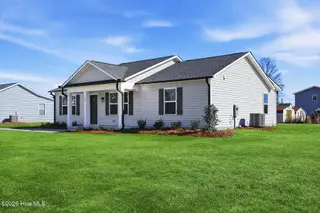 236 Rae Street, Warsaw, NC 28398 – photo 2: 236 Rea St-3 Grass