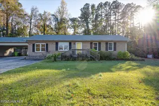707 Clermont Road, New Bern, NC 28560 – photo 2: 02-707_Clermont-25