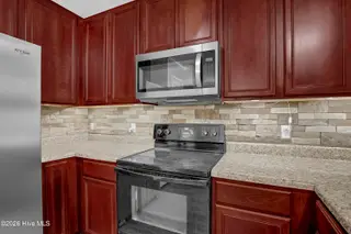 320 Lakewood Drive, Jacksonville, NC 28546 – photo 10