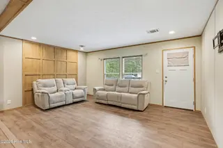 335 Ridgewood Drive NW, Calabash, NC 28467 — 3-bedroom manufactured home in Ocean Forest, Calabash, NC, photo 7 of 39