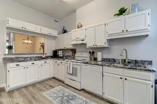 215 Princess Street, Wilmington, NC 28401 – photo 14: IMG_1419_20_21_22_23