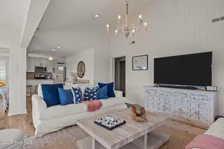 7122 Ocean Drive, Emerald Isle, NC 28594 – photo 15: 43-web-or-mls-1S3A3229