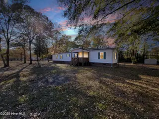 119 Edgewater Lane, Richlands, NC 28574 — 2-bedroom manufactured home in Chapel Ridge, Richlands, NC, photo 3 of 34: 119 Edgewater Ln, Richlands, NC