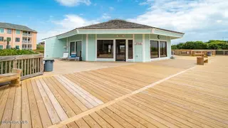 9201 Coast Guard Road E-101, Emerald Isle, NC 28594 – photo 9: restrooms by the beach
