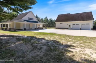 727 Mount Olive Road, Bladenboro, NC 28320 – photo 7: Guest House