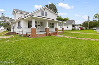 1319 Moore Street, Elizabeth City, NC 27909 – photo 3: 3-web-or-mls-moo-3